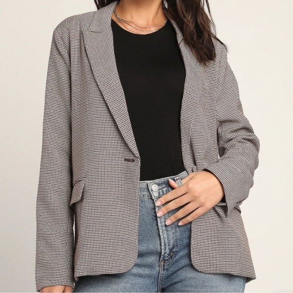Lulu's Classic Gray Blazer - Picture 3 of 7